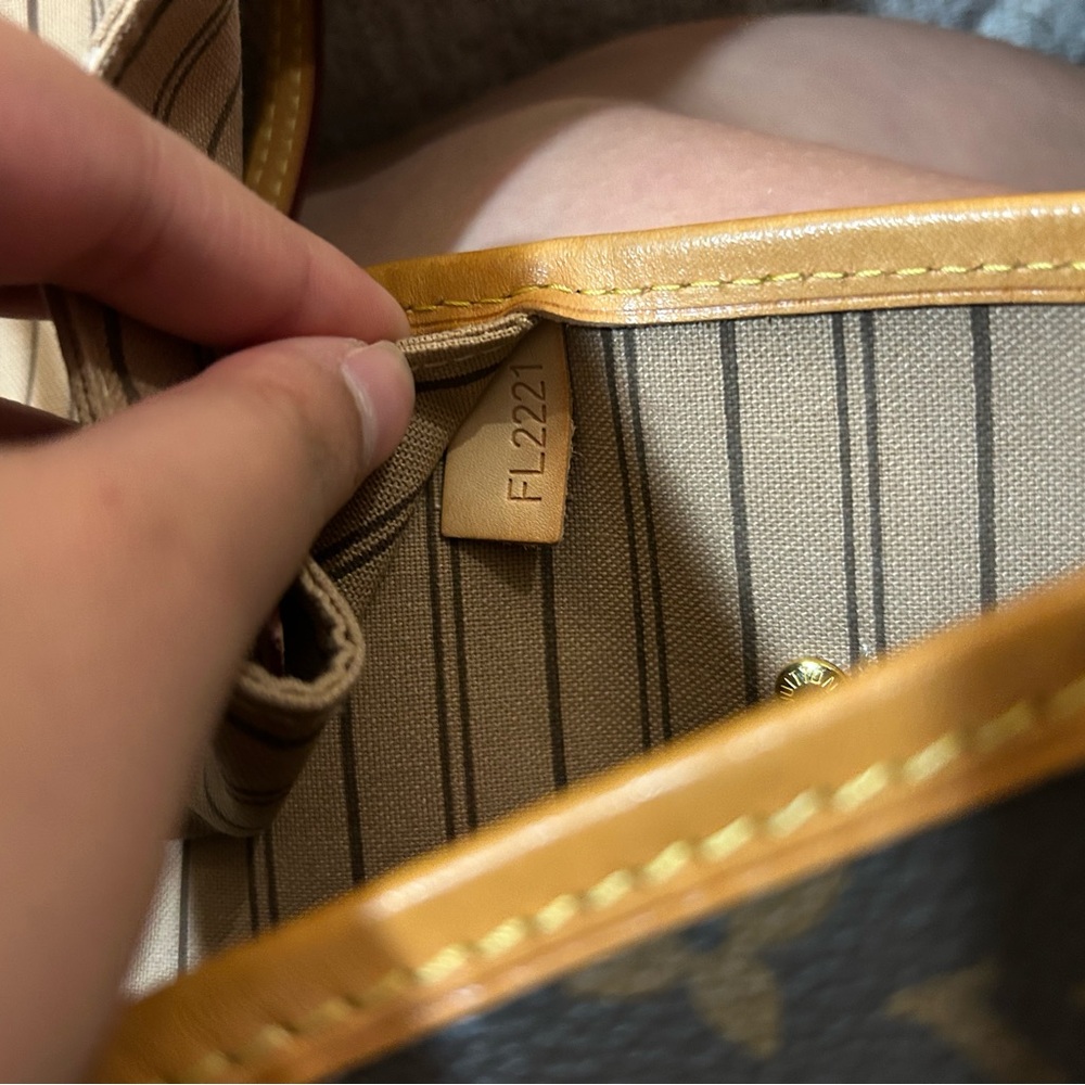 Louis Vuitton Classic Brown MM Neverfull Tote - Picture 8 of 8